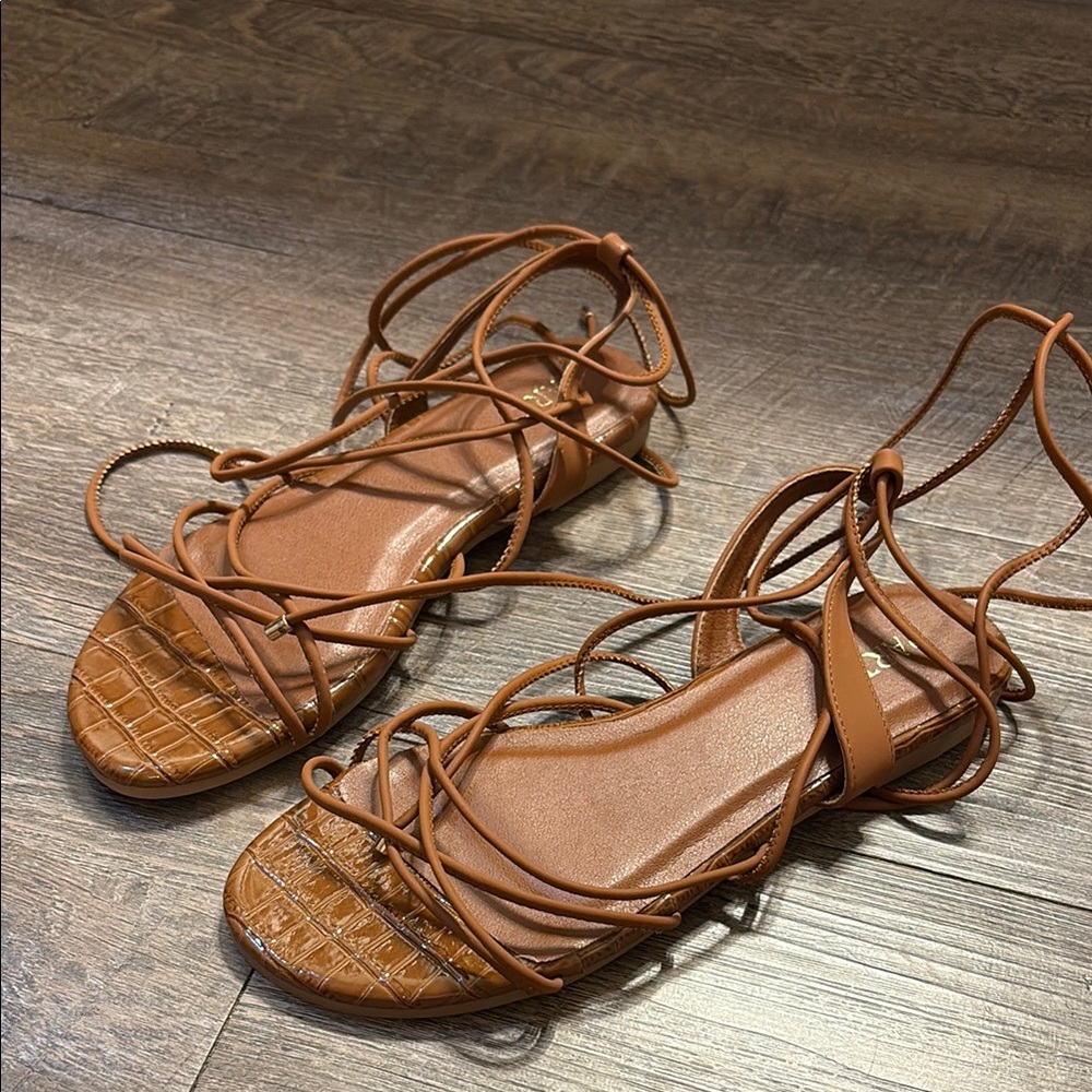 Elegant Lace up Sandals